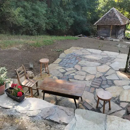 Etno Selo Dedovina Gornji Milanovac