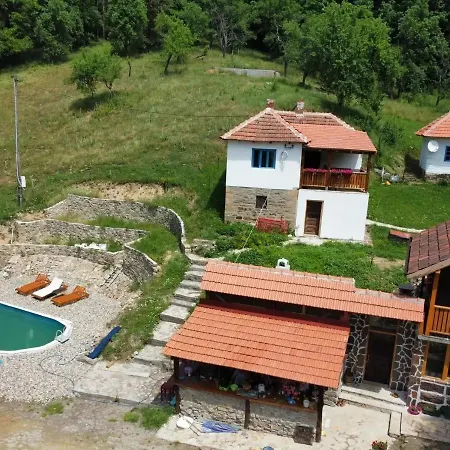 Etno Selo Dedovina *