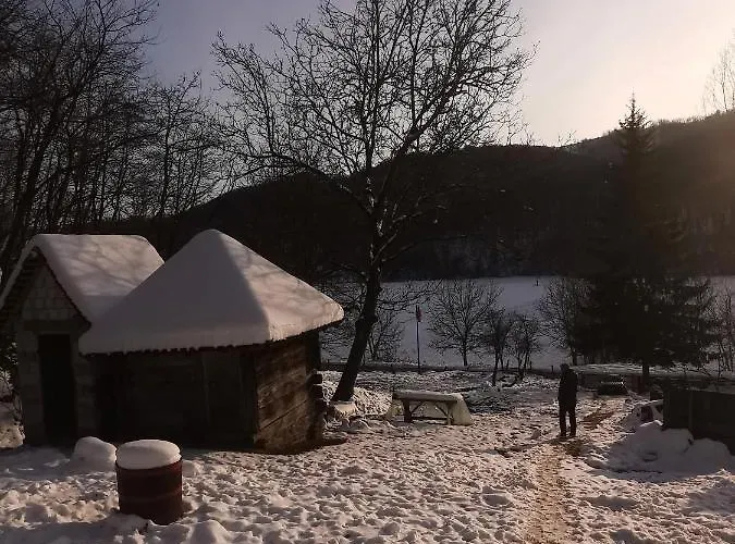 בית נופש Etno Selo Dedovina *