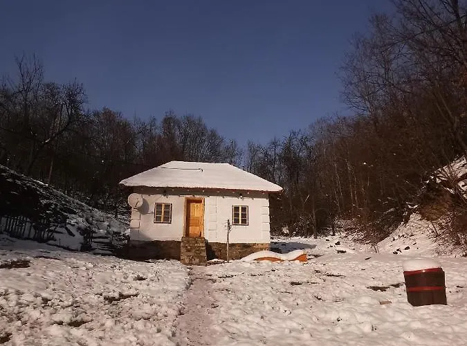 Etno Selo Dedovina *