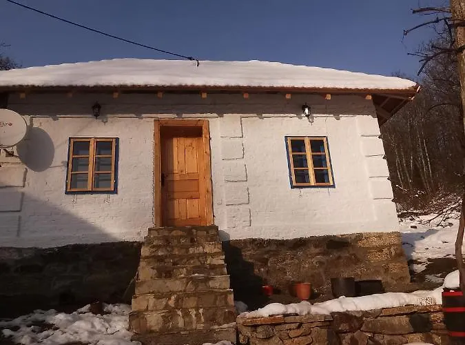 בית נופש Etno Selo Dedovina גורני מילנובץ