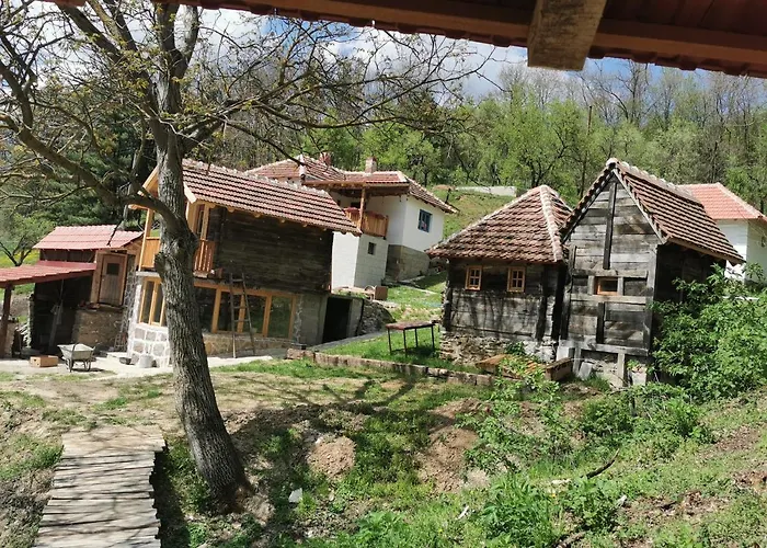 בית נופש Etno Selo Dedovina