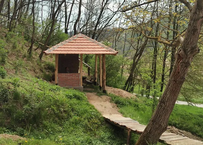 בית נופש Etno Selo Dedovina גורני מילנובץ