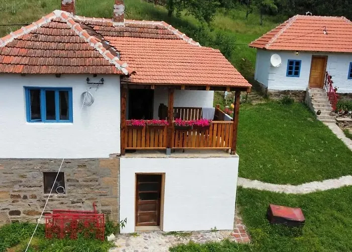 Etno Selo Dedovina * גורני מילנובץ